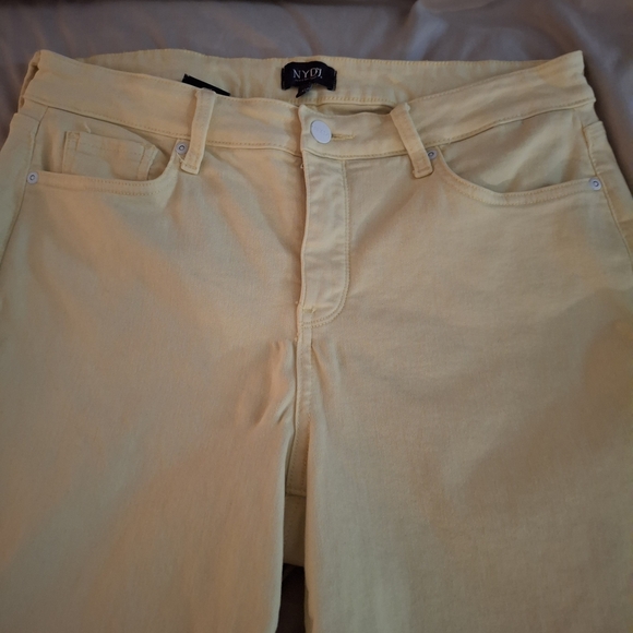 NYDJ Women's Light Yellow Denim Cropped Capris Pants - Picture 4 of 9